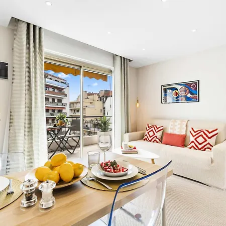 Centre De Cannes, 2p Moderne Avec Terrasse - Centre De Cannes, 2p Moderne Avec Terrasse Mae-2133 * Cannes